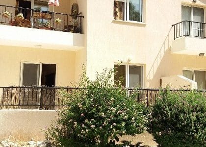 בתים למכירה בלרנקה