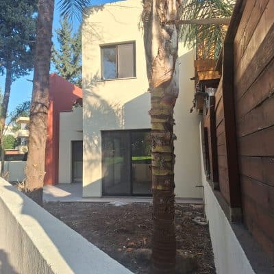 בית מיוחד  2 קומות – בשכונה המבוקשת יוניברסל בפאפוס